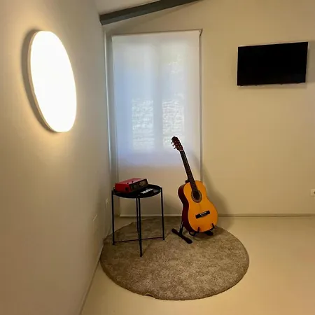 Casa Abbati- Design Moderno In Un Borgo Medievale *