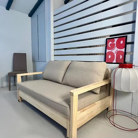 Casa Abbati- Design Moderno In Un Borgo Medievale