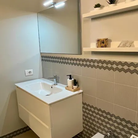Casa Abbati- Design Moderno In Un Borgo Medievale