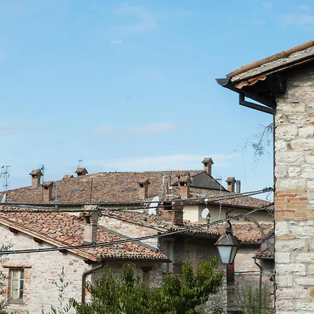 Casa Abbati- Design Moderno In Un Borgo Medievale Gubbio