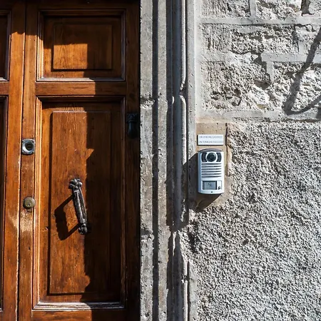 Casa Abbati- Design Moderno In Un Borgo Medievale * Gubbio